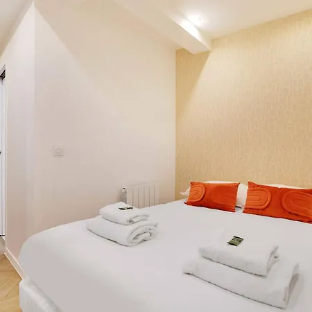 Apartament Cosy Faubourg Saint-denis 4p Paryż